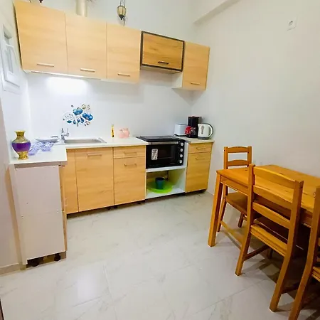 Cozy In Apartment Athens