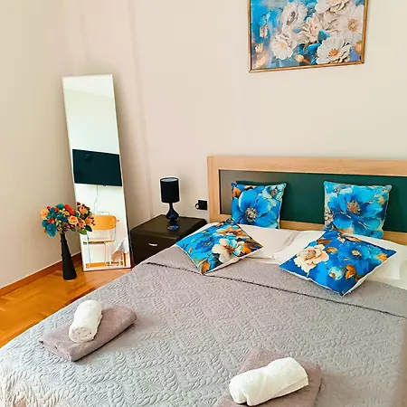 Cozy In Apartment