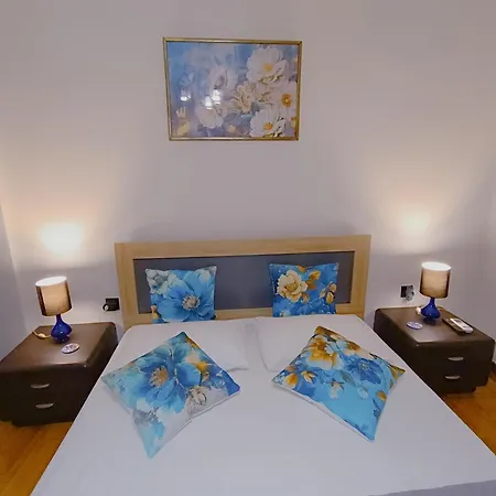 Cozy In Apartment Athens