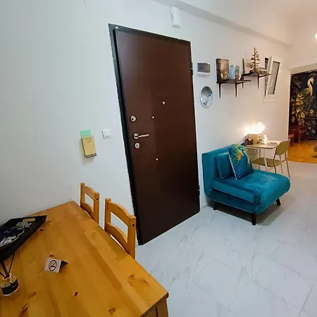 Cozy In Apartment Athens